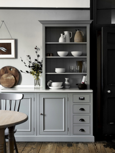 The Great Indoors podcast with Sophie Robinson and Kate Watson-Smyth present a Home happiness special and look at colour psychology. This smart grey Chichester Kitchen by Neptune represents the Summer personality, elegantly and understated. Cool greys and tonal colour schemes create a feeling of calm. #sophierobinson #thegreatindoors #kitchen